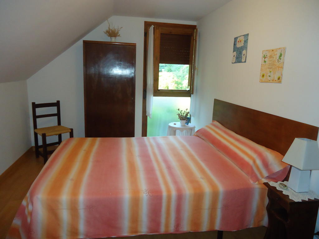 Casa Ursula Guest House Anso Bagian luar foto